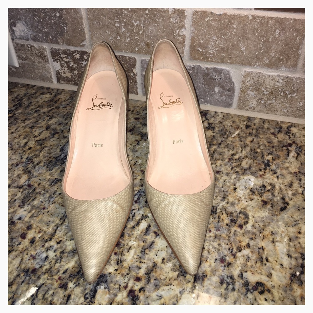 Christian Louboutin Heels, Pointed Toe, Beige. 39