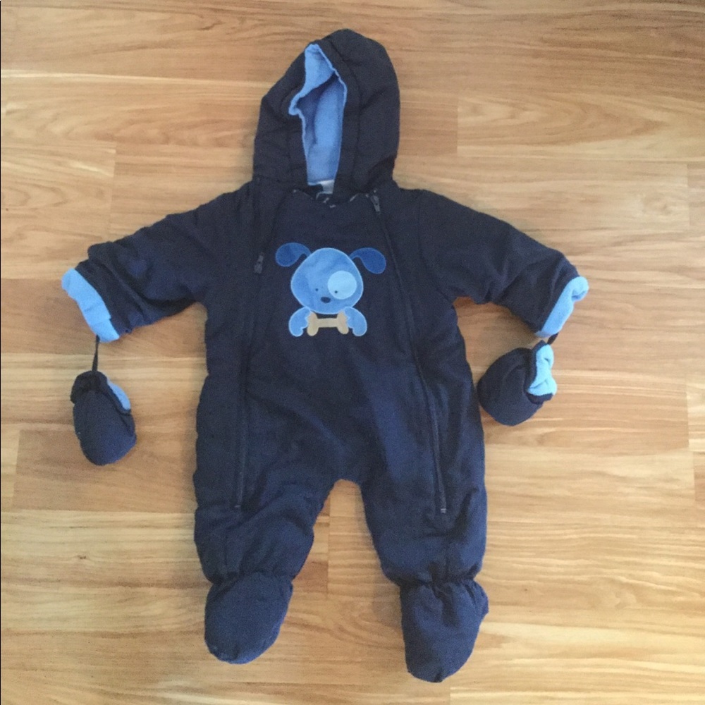 6 to 9 months snowsuit