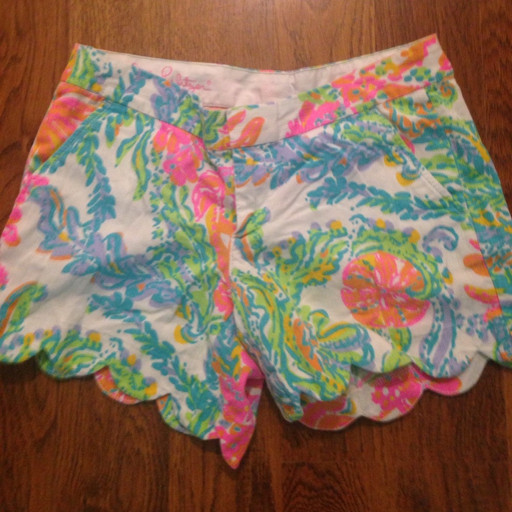 Lilly Pulitzer Buttercup shorts in Casa Marina