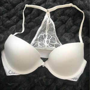 Calvin Klein t-shirt bra