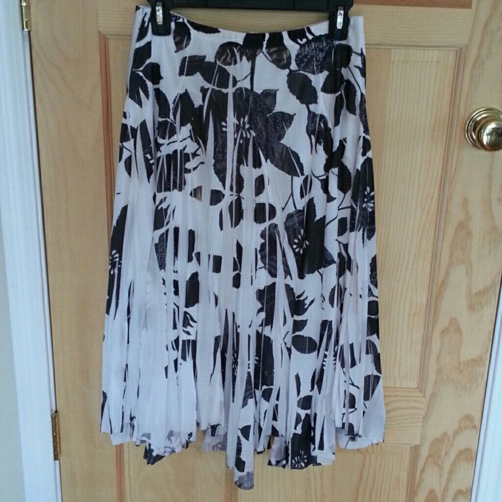 White w/ black flowers skirt