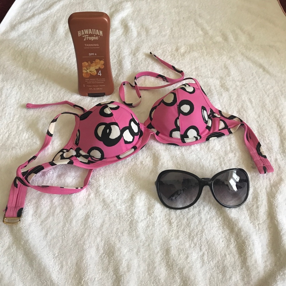 Victoria's Secret bikini top 👙 32B