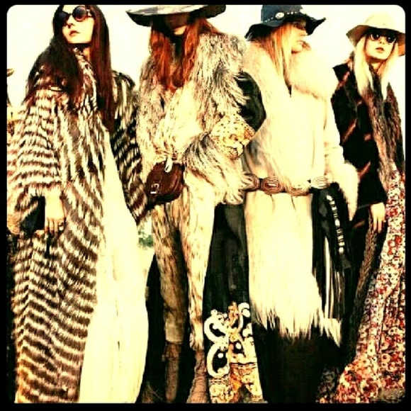 HELP ME HIT 160K FOLLOWERSπ - Picture 3 of 8