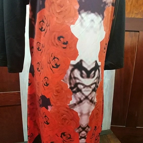 Black and Red Rose Dress - Picture 2 of 2