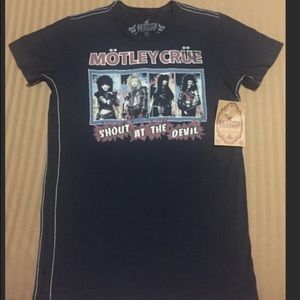 NWOT Trunk LTD Motley Crew Graphic Band Tee sz S
