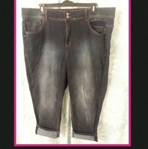 Very flattering Lane bryant cropped jeans
