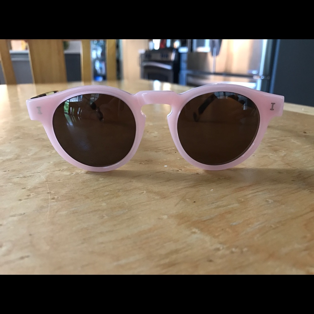 ILLESTEVA sunglasses