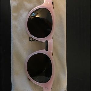 Illesteva Accessories - ILLESTEVA sunglasses Illesteva Accessories - ILLESTEVA sunglasses