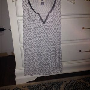 Patterned tank shirt