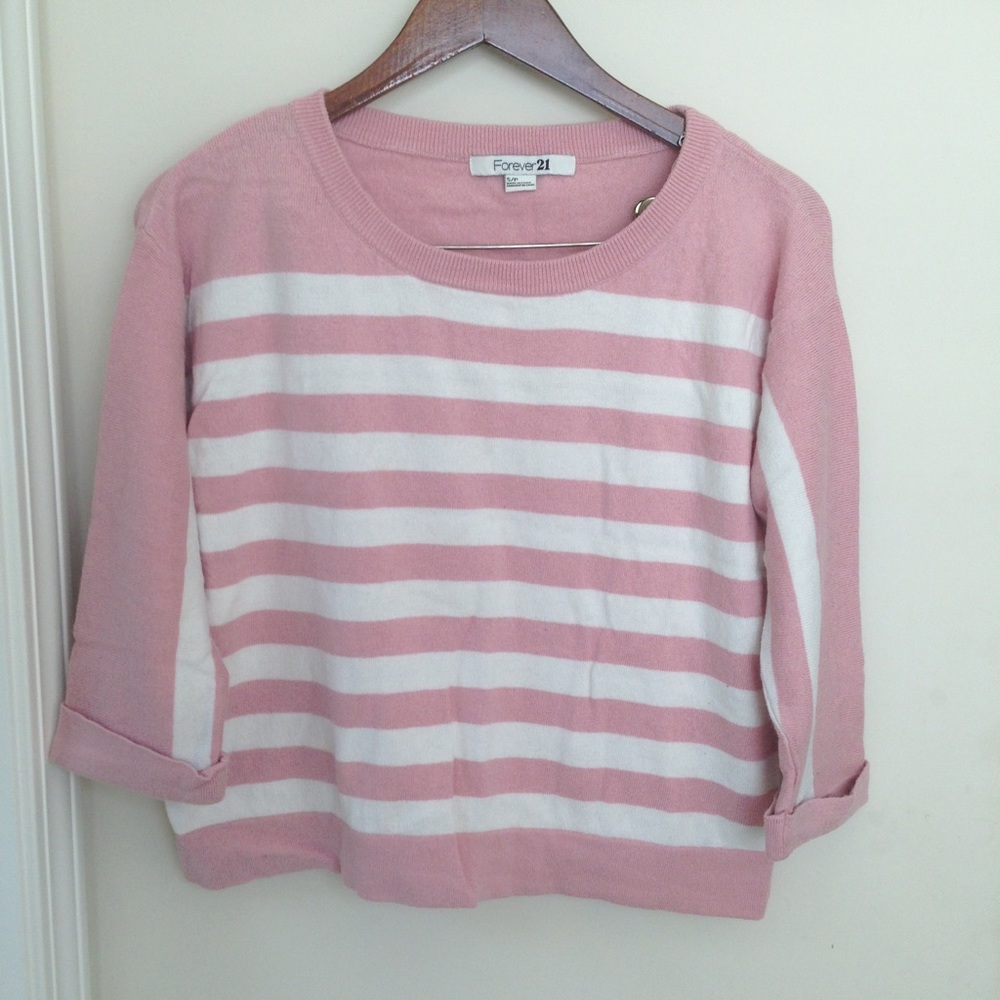 Striped 3/4 sleeve sweater