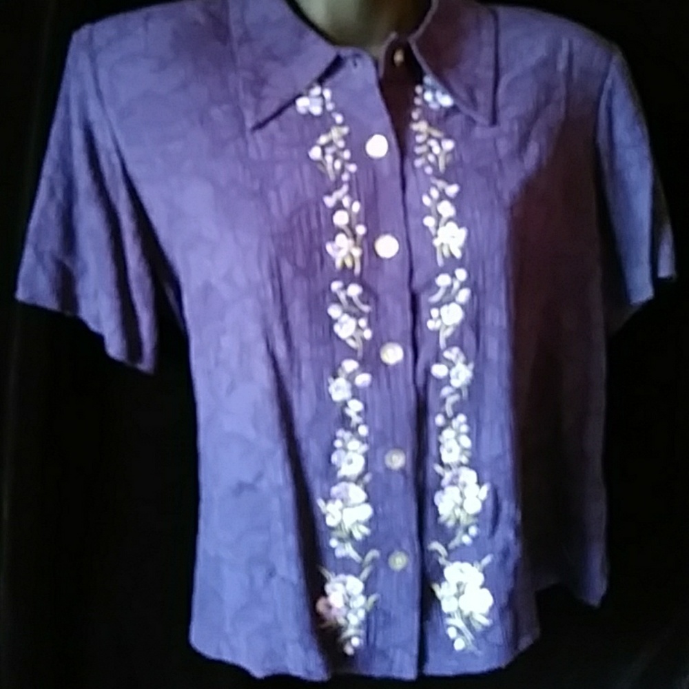 K Petite rayon top with embroidery - size 10P