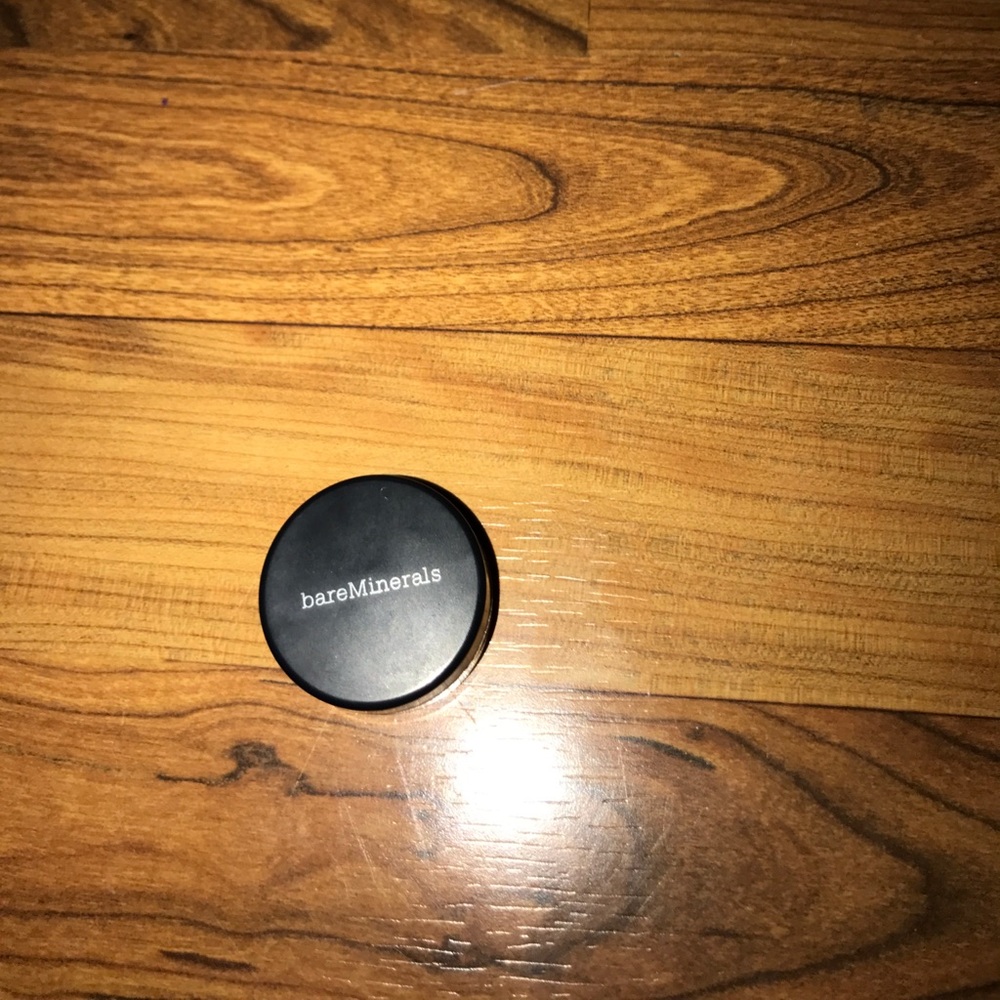 bareMinerals eyeshadow true gold matte