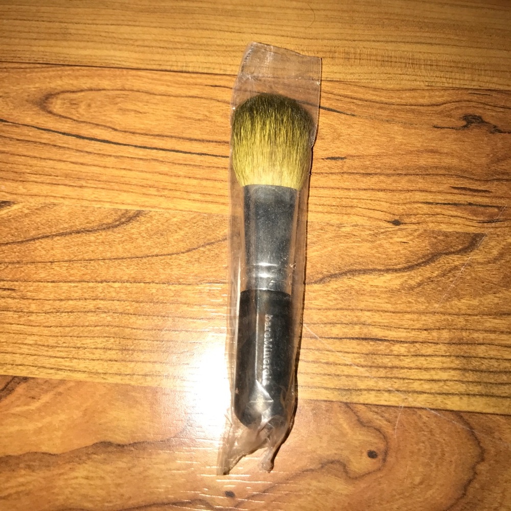 bareMineral face brush