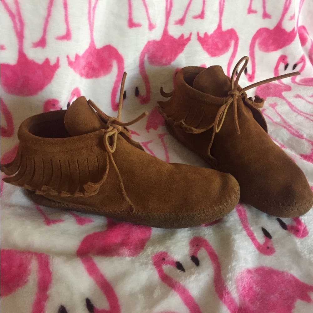 Peter Pan Minnetonka Moccasin Fringe Tie Up