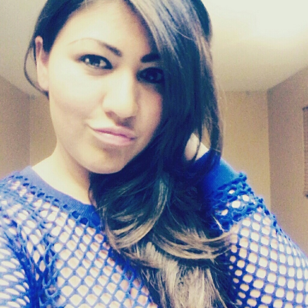 Meet your Posher, Iris