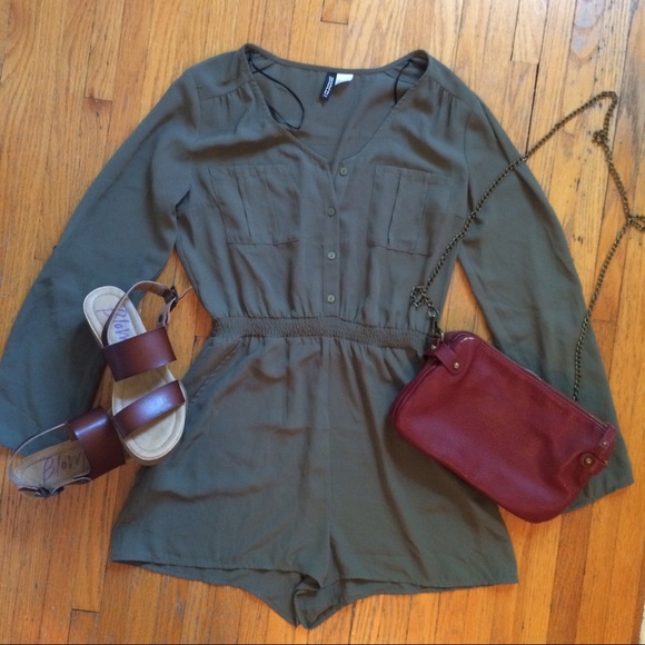 H&M Dresses & Skirts - H&M Olive Green Romper