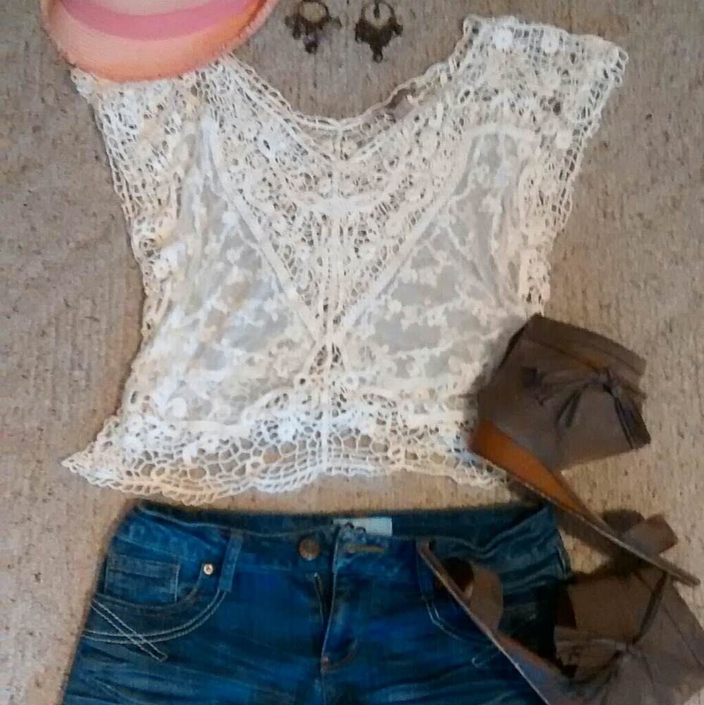 🌻🌻🌻 Forever 21 sheer crochet top