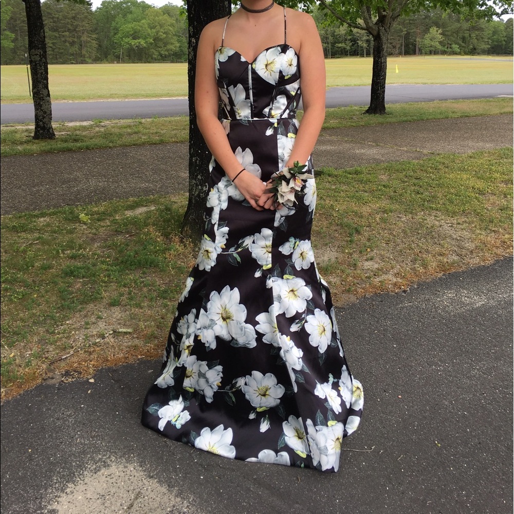 Rachel Allen prom
