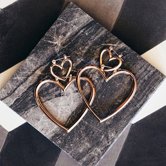 💕Double Heart Earrings💕 - Picture 5 of 7