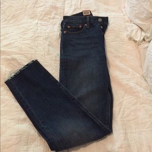 Levi's brand new "wedgie fit" jeans ankle cropped