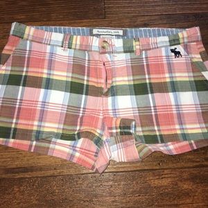 Abercrombie & Fitch plaid shorts