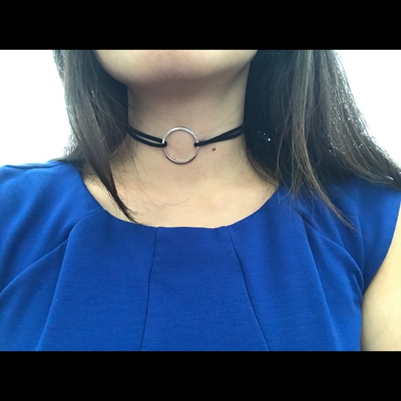 Silver Ring choker - Picture 2 of 4