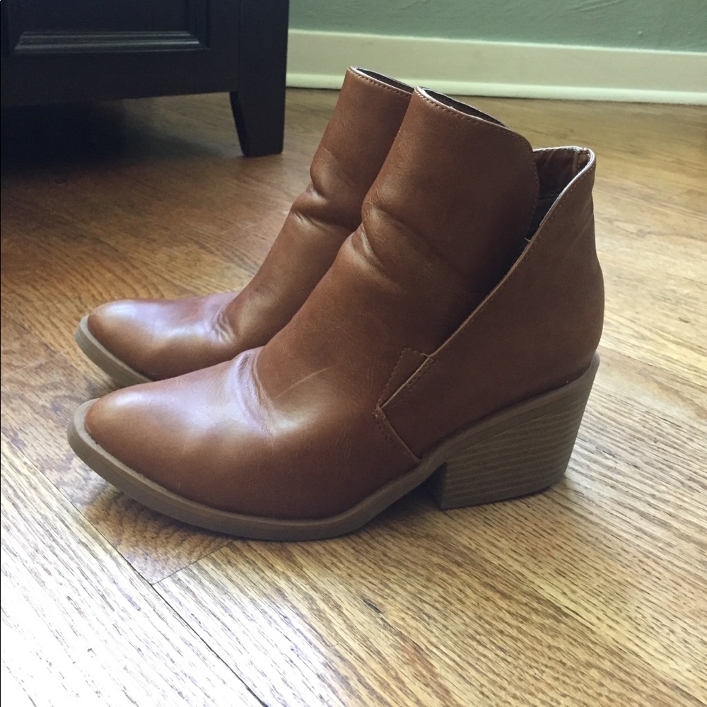 Apt 9 ankle booties