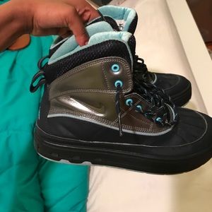 Nike ACG boots
