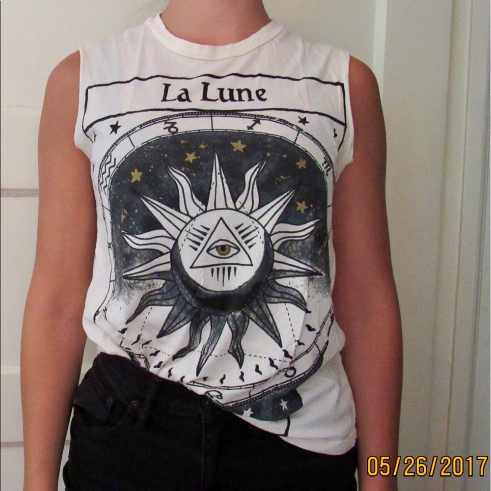 Graphic Sleeveless Tee