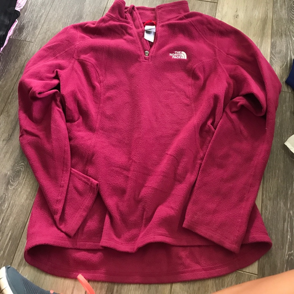 North face pull over
