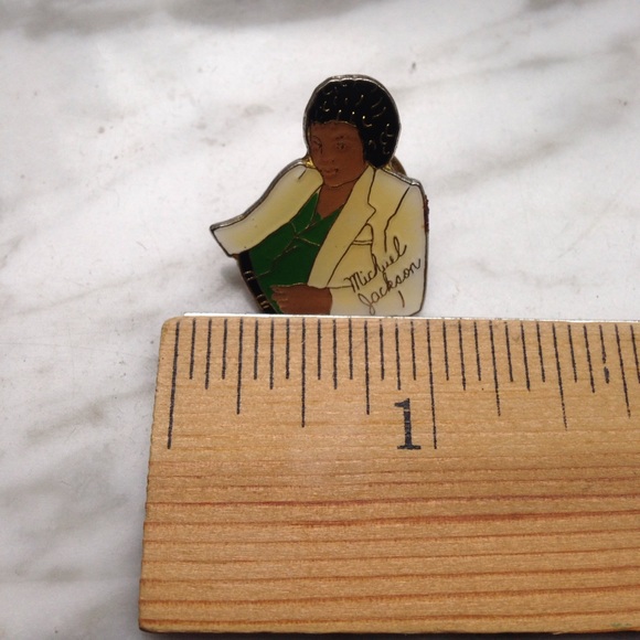 VTG Michael Jackson Enamel Pin - Picture 2 of 4