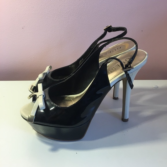 4.5" Guess Heels - Picture 3 of 3