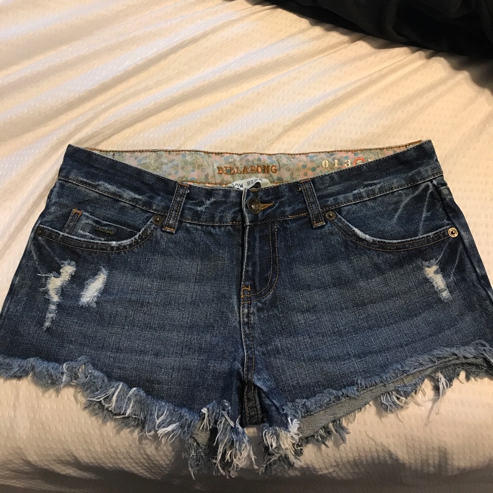 Billabong cut off shorts