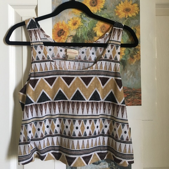 patterned crop top - Picture 1 of 2