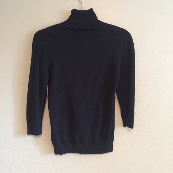 Forever 21 Tops - F21 3/4 sleeve turtleneck
