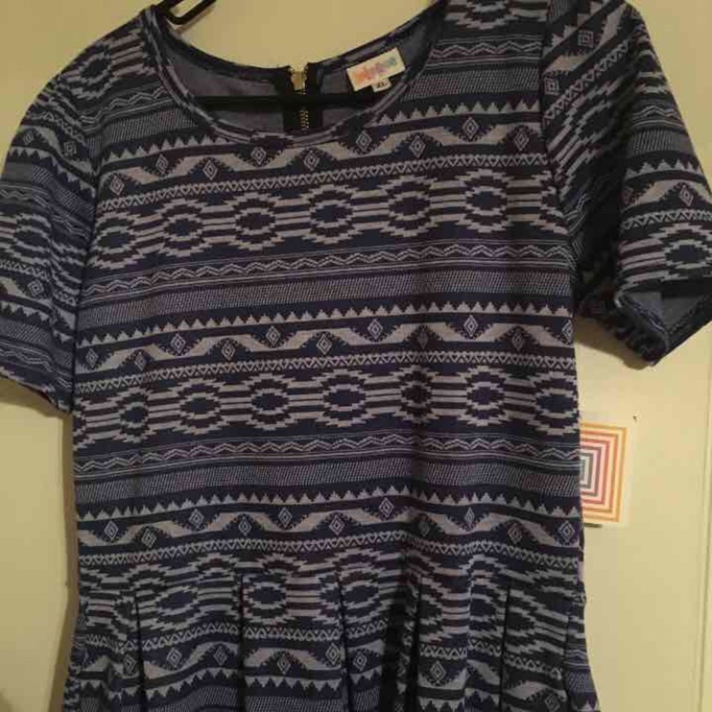 BNWT Lularoe Aztec Amelia XL
