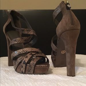 Tory Burch Taupe Snakeskin & Suede Sandal Sz 10