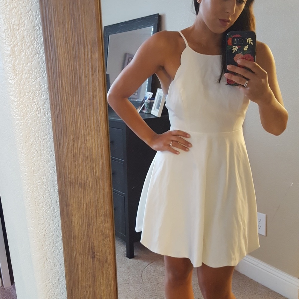 Lulus small white scalloped edge dress low back