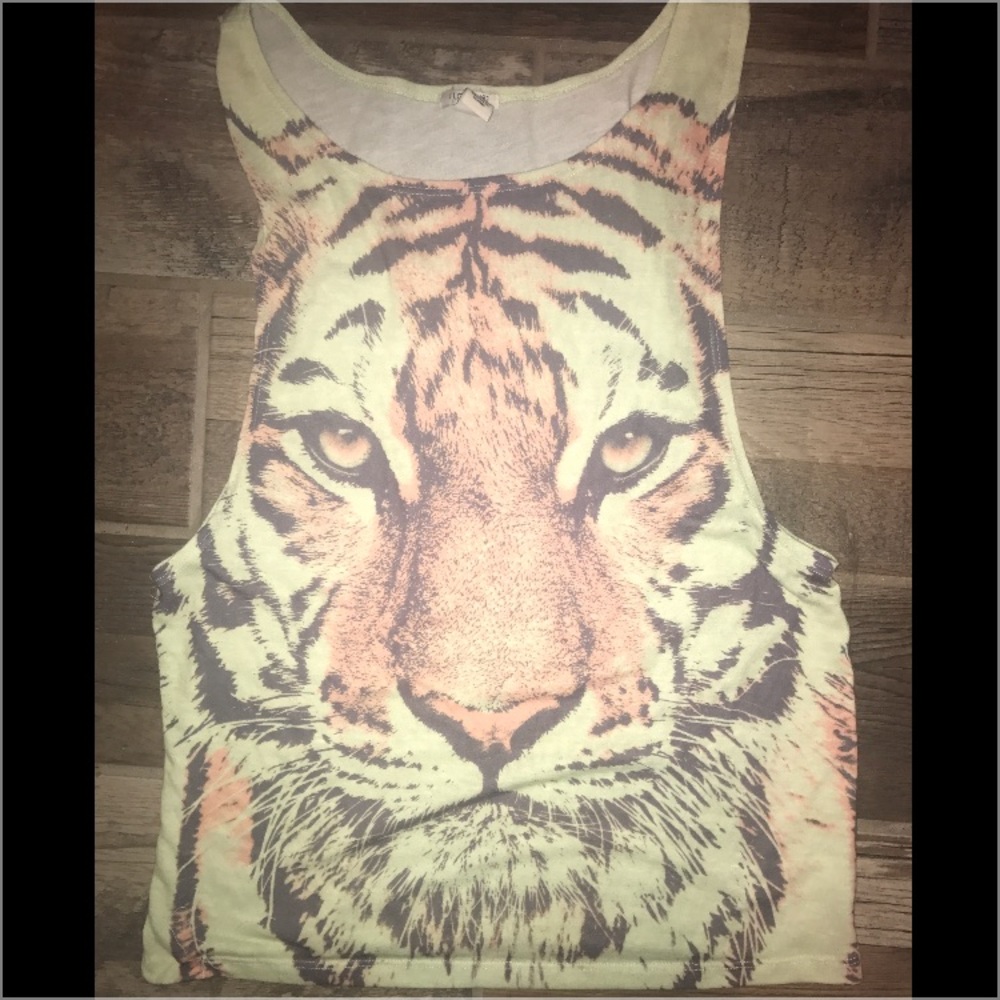 Animal screen print muscle tank top