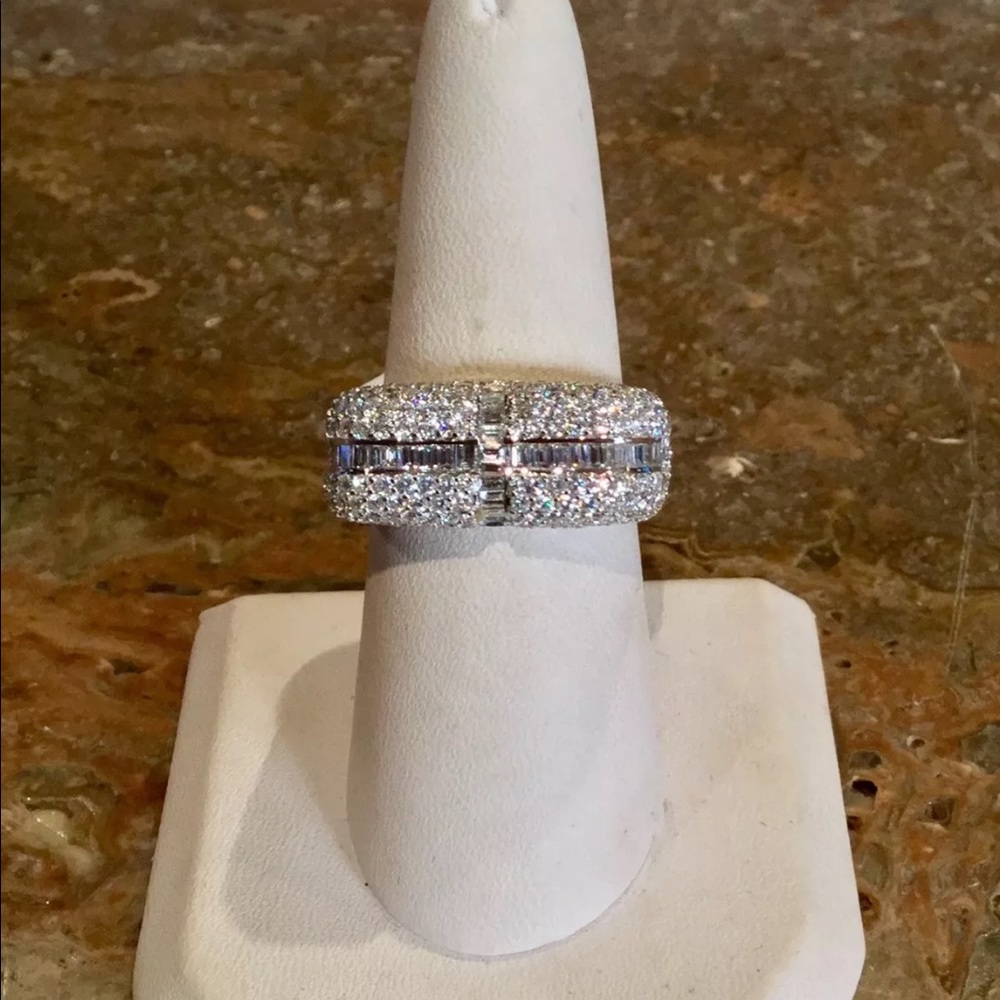 Neda Behnam Couture 18K WG 3.97 CT VS Diamond Ring - Picture 2 of 8