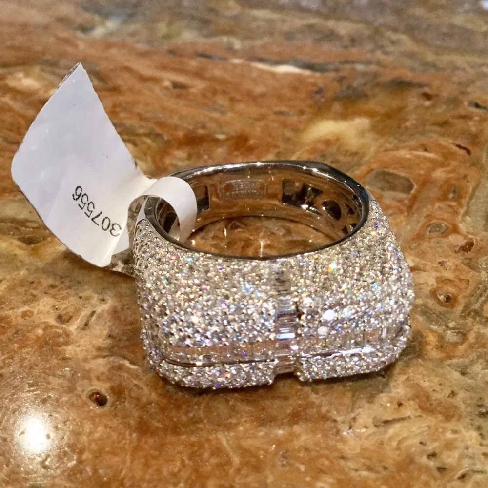 Neda Behnam Couture 18K WG 3.97 CT VS Diamond Ring - Picture 3 of 8