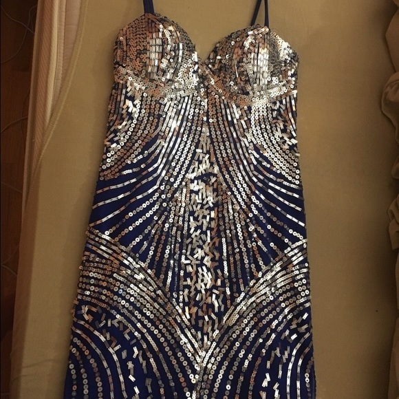 Dress size 3/4 - Picture 1 of 2