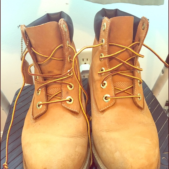 Timberland boots size 6.5 in boys, 8-8.5 in women - Picture 1 of 3