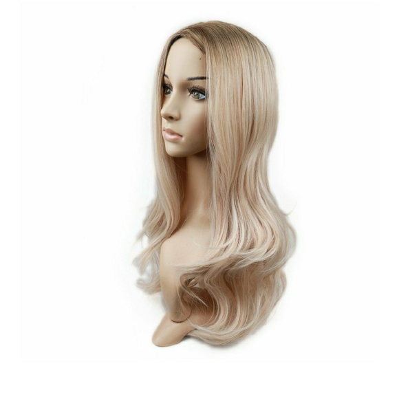 Blondish Beauty Wig 20-22 inched