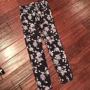 American Eagle Floral Skinny Jeans