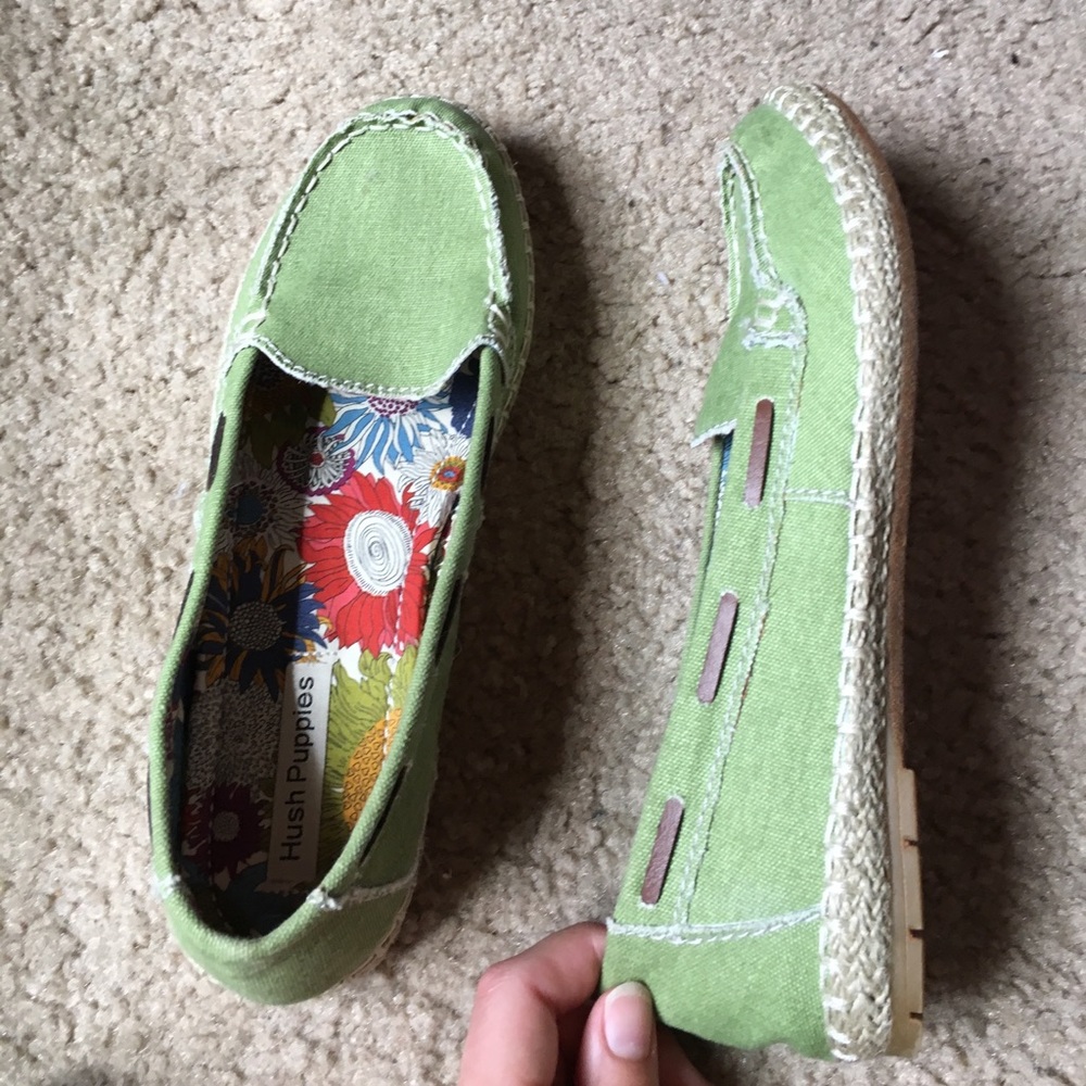 Hush Puppies green loafer shoes size 7.5 women's