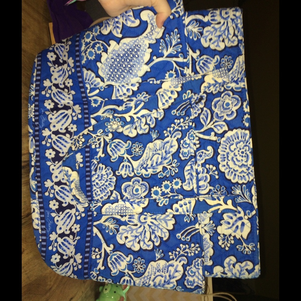 Vera Bradley tote/ shoulder bag