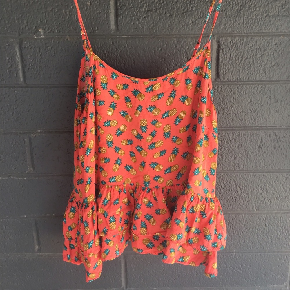 ❌SOLD❌ Mine Pineapple Print Tank🍍