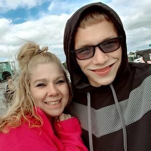 Meet your Posher, Connor