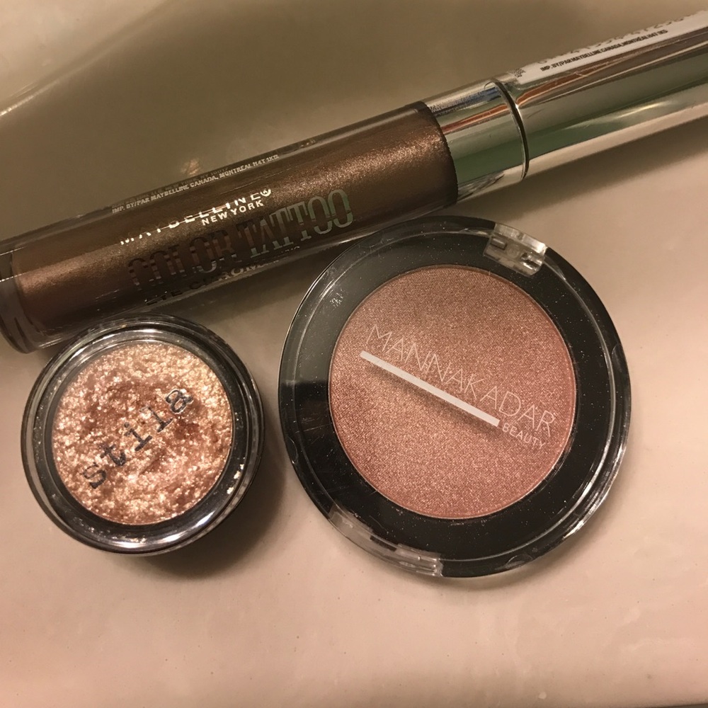 Shimmery eyeshadow trio